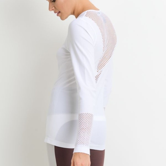 Fishnet Mesh Back Long Sleeve Muscle Top - Picture 4 of 5